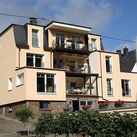 Weingut Goeres Hotell Briedel Exteriör bild