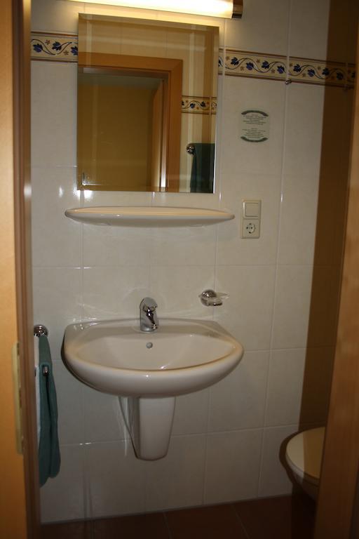 Weingut Goeres Hotell Briedel Exteriör bild