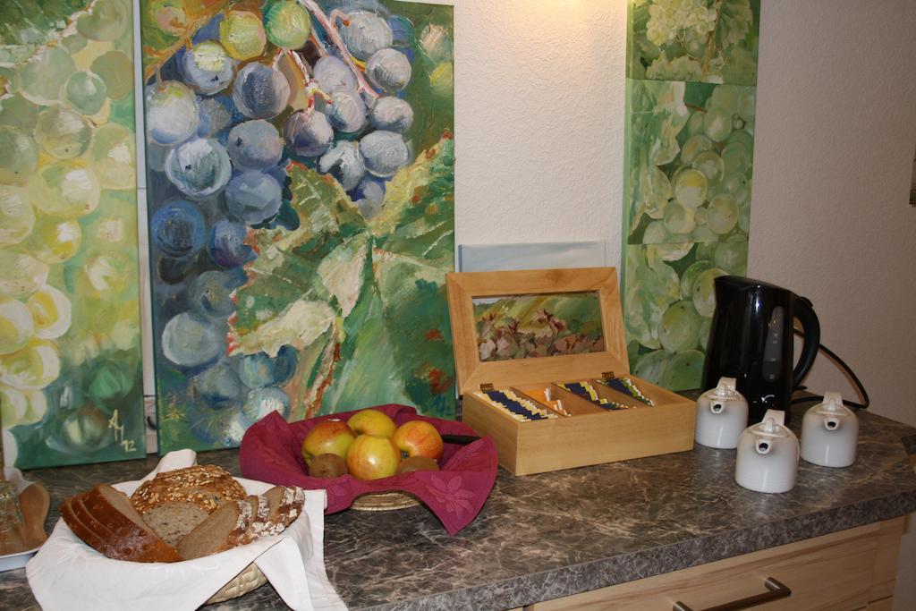 Weingut Goeres Hotell Briedel Rum bild