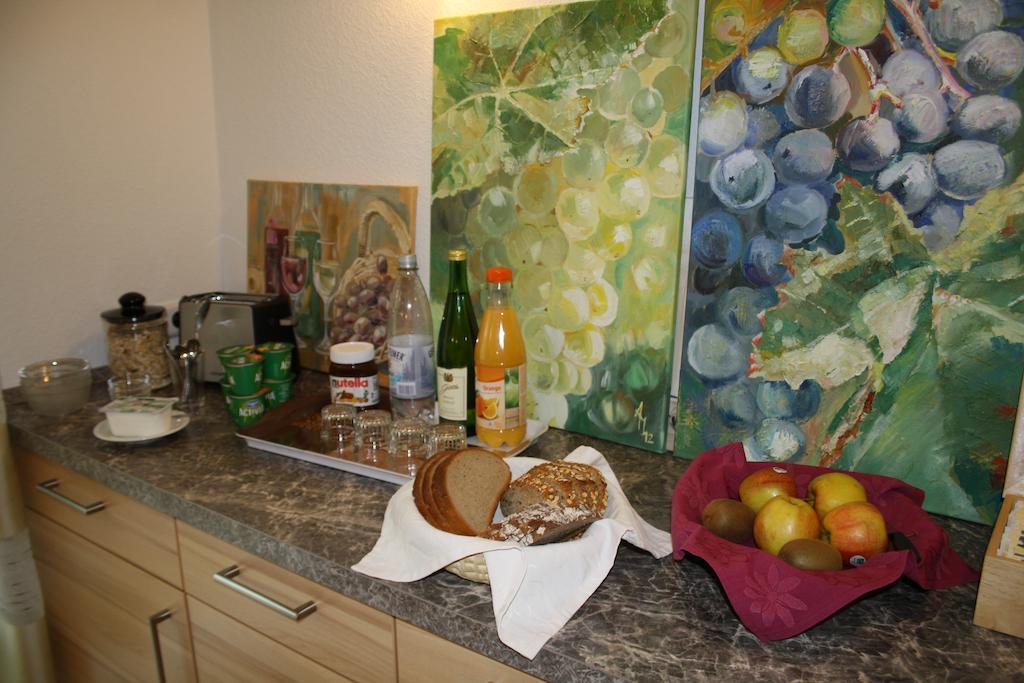 Weingut Goeres Hotell Briedel Exteriör bild