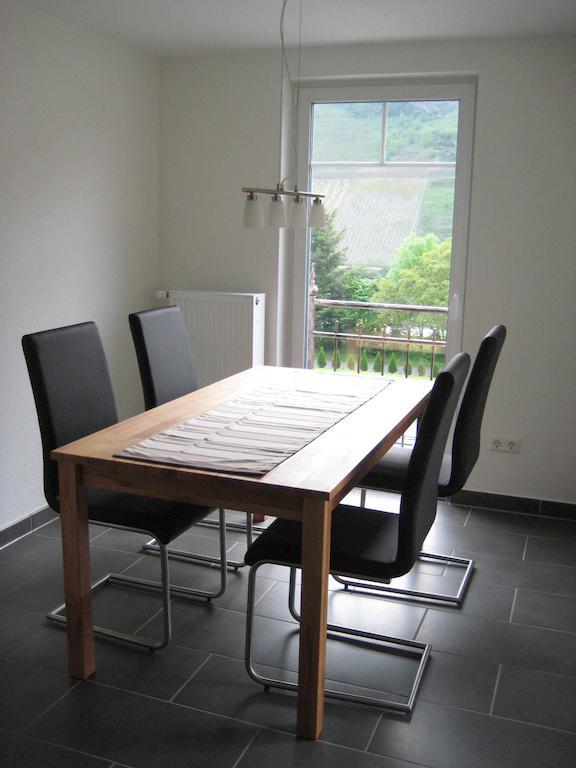 Weingut Goeres Hotell Briedel Exteriör bild