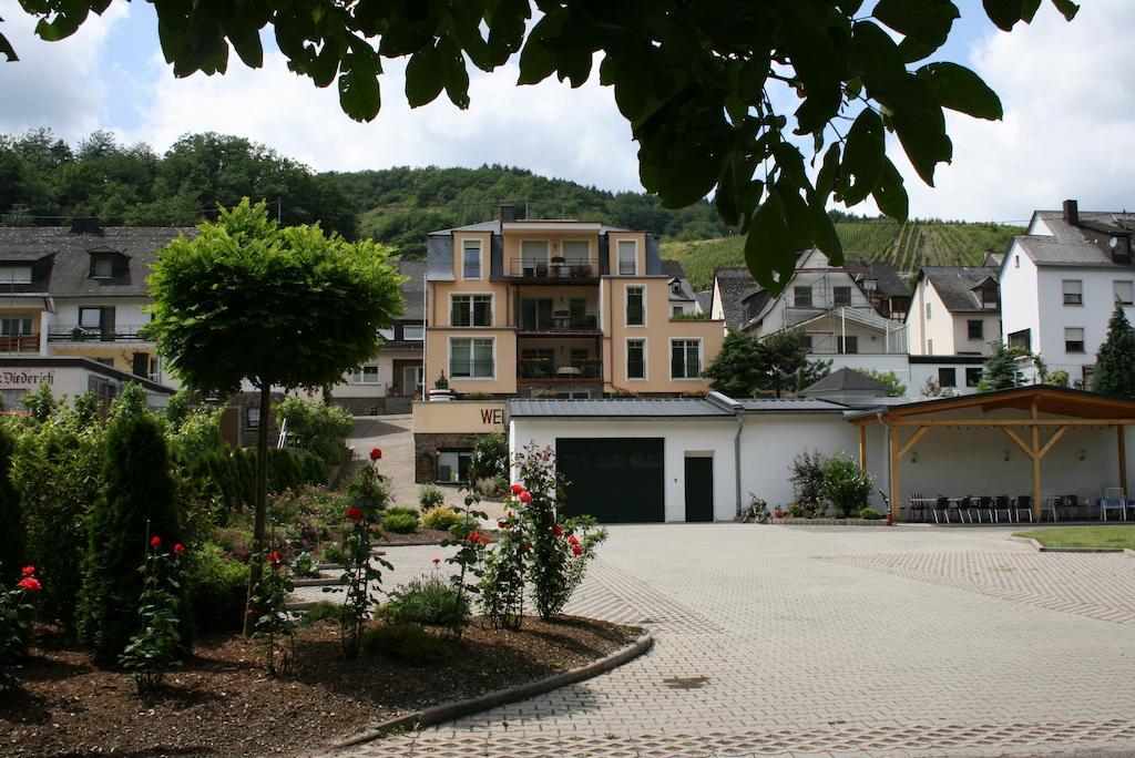Weingut Goeres Hotell Briedel Exteriör bild