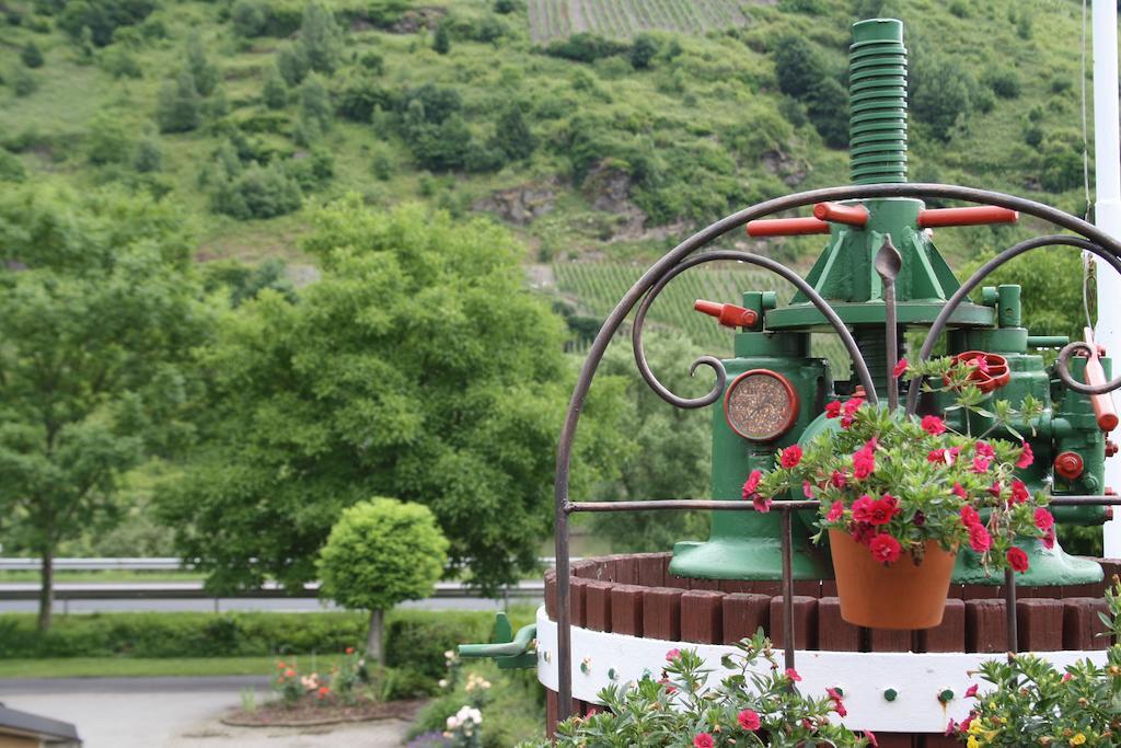 Weingut Goeres Hotell Briedel Exteriör bild